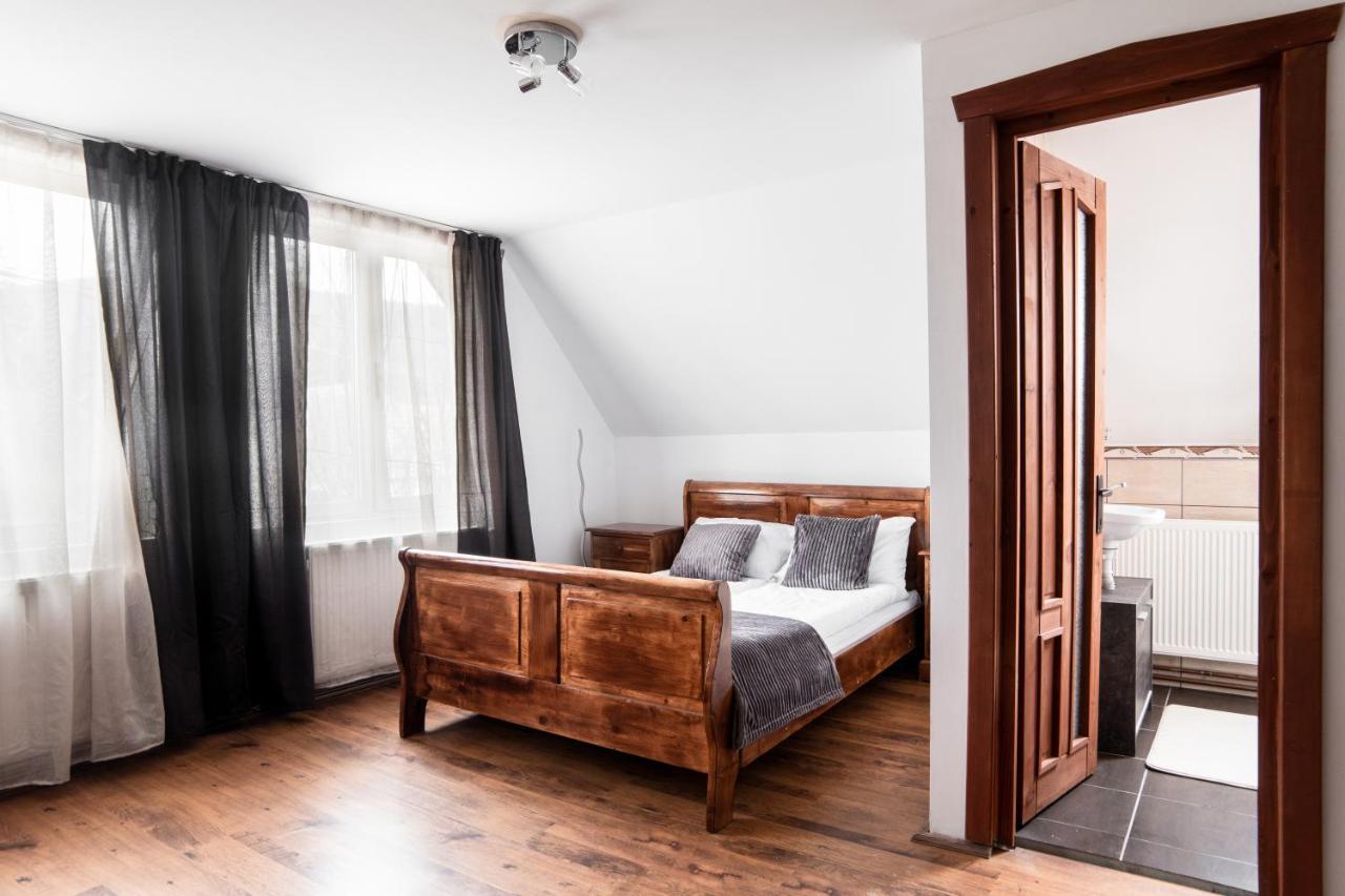 Imádó Vendégház Cernat Extérieur photo